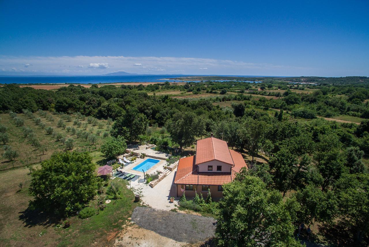 Beautiful Villa Palera With Private Pool Near Pula Ližnjan Exterior foto